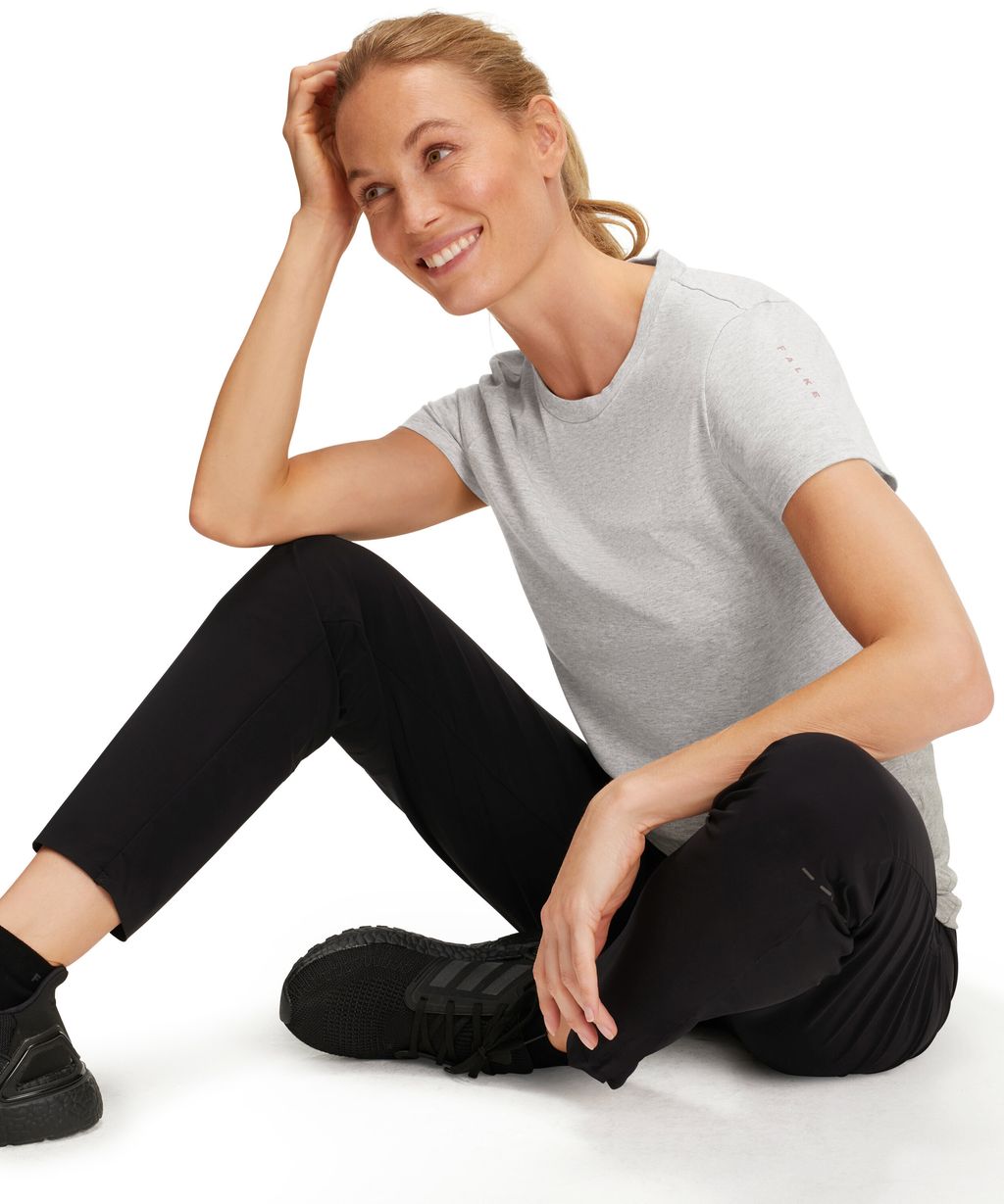 تي شيرت نسائي برقبة دائرية