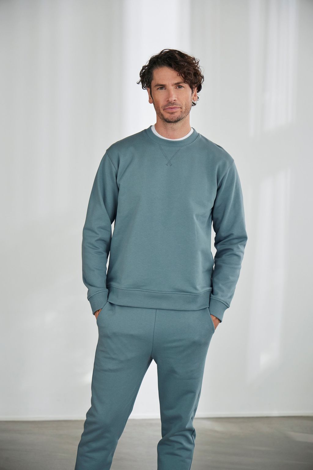 Men Sweatshirt Round-neck