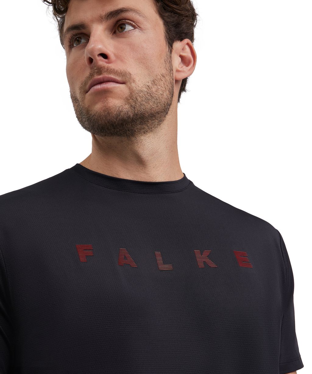 Men Training T-Shirt Round-neck